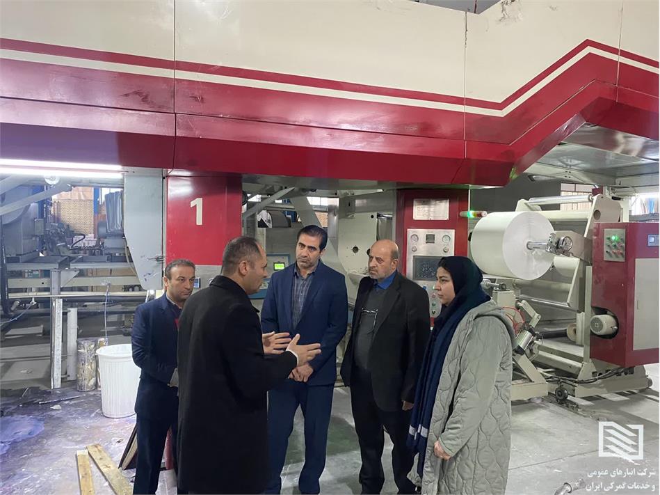 بازدید سرپرست شرکت سهلان از واحد تولیدی کاغذ دیواری آیدین سهند