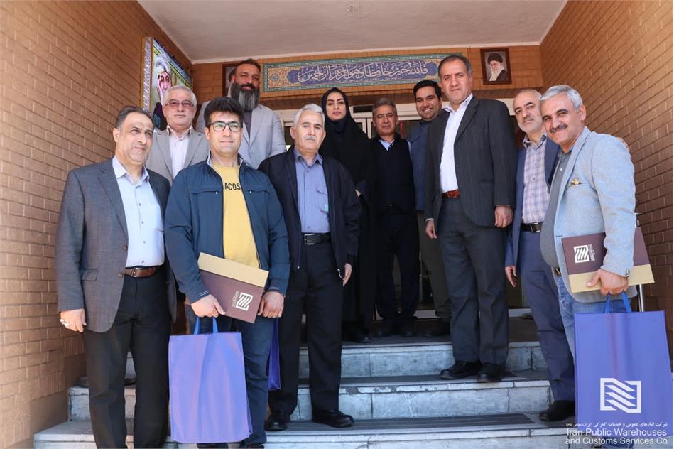 برگزاری مراسم تجلیل از بازنشستگان شرکت انبارهای عمومی و خدمات گمرکی امام خمینی (ره)