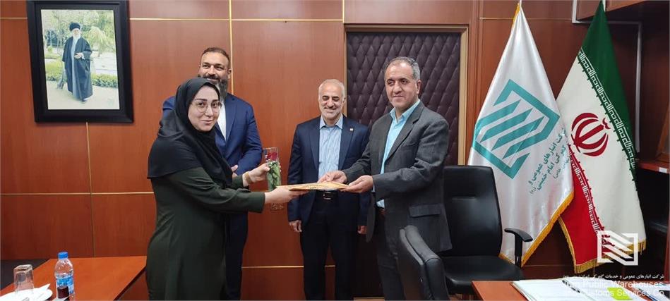 تجلیل از بانوان همکار شرکت امام خمینی(ره) به مناسبت میلاد با سعادت حضرت فاطمه معصومه (س)